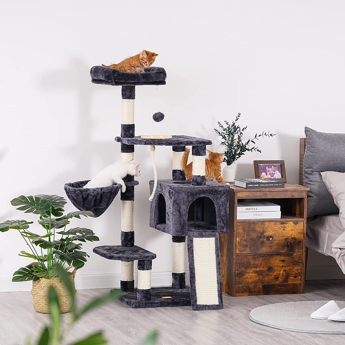 Heybly Cat Tree, Cat Tower for Indoor Cats with Scratching Board, Multi-Level Cat Furniture Condo with Feeding Bowl Smoky Gray HCT010G
